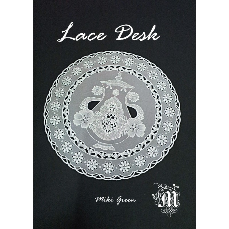Lace desk - Miki Green