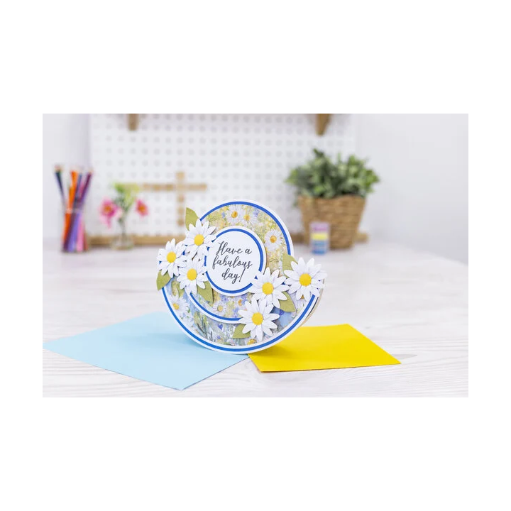 (CC-MD-ELE-8CIRC)Crafter's Companion Nesting Metal Die 8 Inch Circle