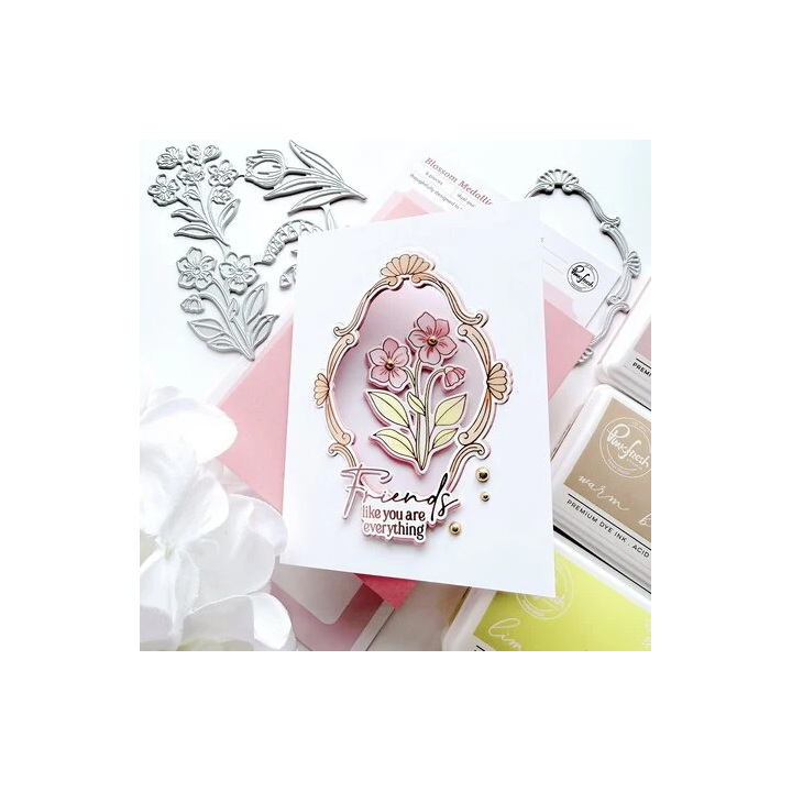 (323826)Pinkfresh Studio Sunlit Manor Stamp Blossom Medallion by Inna Moreva