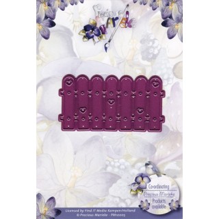 (PM10005)Precious Marieke - Fence