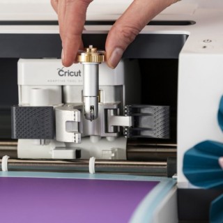 (2007446)Cricut Single Scoring Tip + Drive Housing(2005101)
