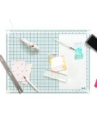 (660657)We R Memory Keepers • Mixed media glass mat
