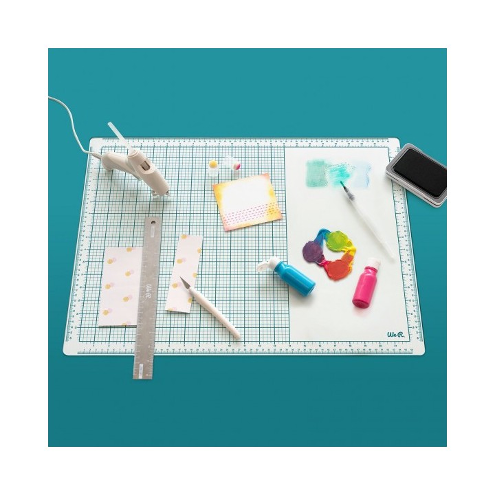 (660657)We R Memory Keepers • Mixed media glass mat