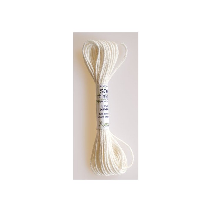 crême Soie d'Alger Silk Thread 5M